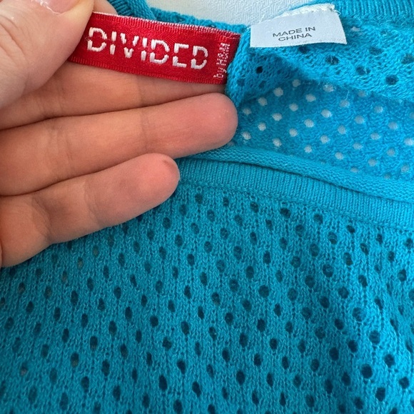 ⭐️H&M Divided Mesh Eyelet Half Sleeve Pullover Sweater - Picture 7 of 8